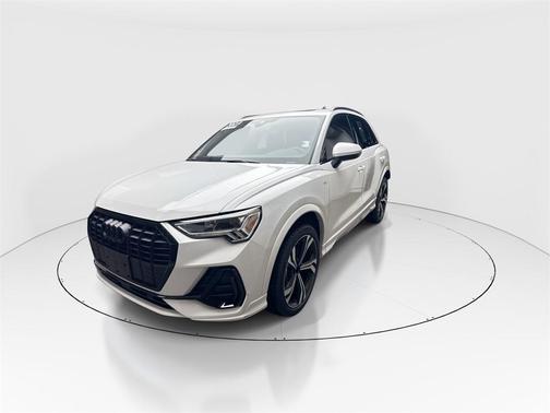2023 Audi Q3 45 S line Premium Plus