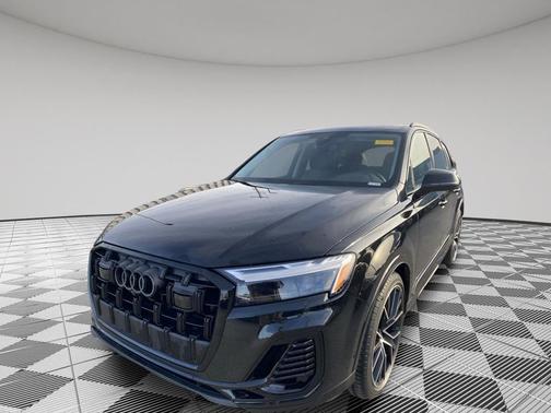 2025 Audi Q7 55 Premium Plus