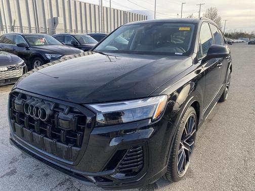 2025 Audi Q7 55 Premium Plus
