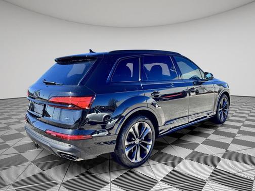 2025 Audi Q7 55 Prestige