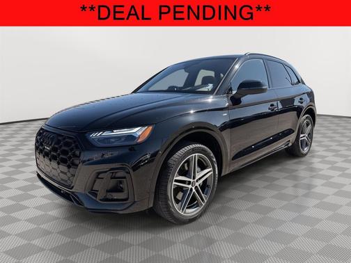 Mythos Black Metallic 2023 Audi Q5 55 S line Prestige