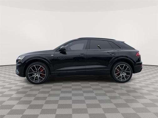 Mythos Black Metallic 2022 Audi Q8 55 Prestige