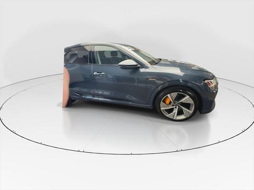 2022 Audi e-tron Sportback S line Prestige
