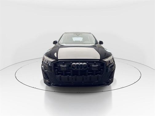 2026 Audi Q7 55 Premium Plus