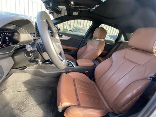 2024 Audi A4 45 S line Premium Plus