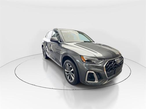 2023 Audi Q5 45 S line Premium Plus