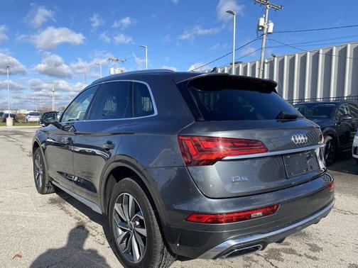 2023 Audi Q5 45 S line Premium Plus