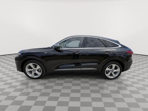 Mythos Black Metallic 2025 Audi Q5 Prestige TFSI quattro S tronic