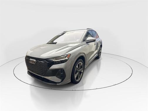 2024 Audi Q4 e-tron Prestige 55 quattro