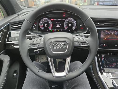 2025 Audi Q7 55 Premium Plus