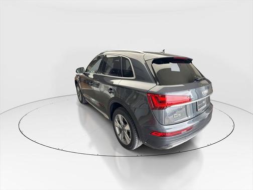 2024 Audi Q5 40 Premium
