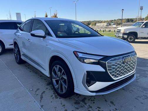 2023 Audi Q4 e-tron Premium Plus 50 quattro
