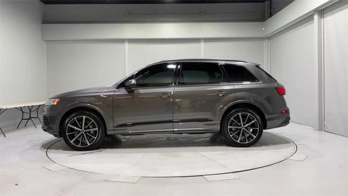 2021 Audi Q7 55 Premium Plus
