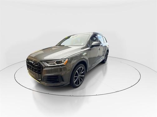 2021 Audi Q7 55 Premium Plus