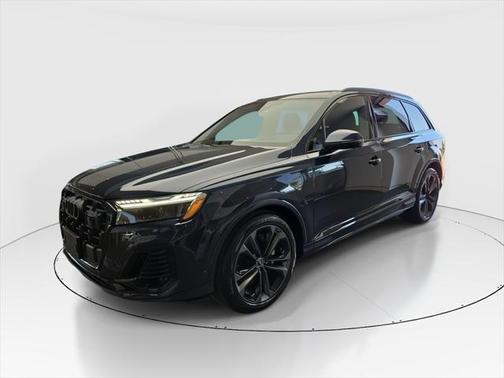 2025 Audi Q7 55 Prestige