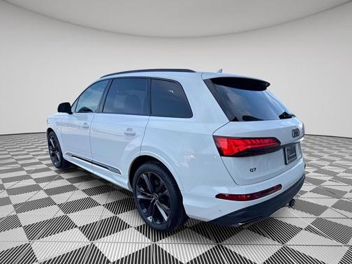 2026 Audi Q7 55 Premium Plus