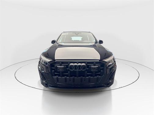 2025 Audi Q7 45 Premium Plus