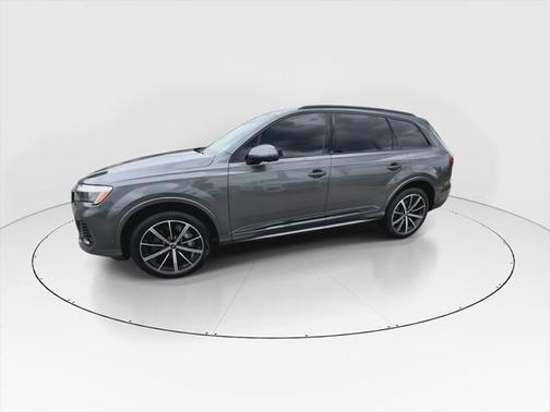 2025 Audi Q7 45 Premium Plus