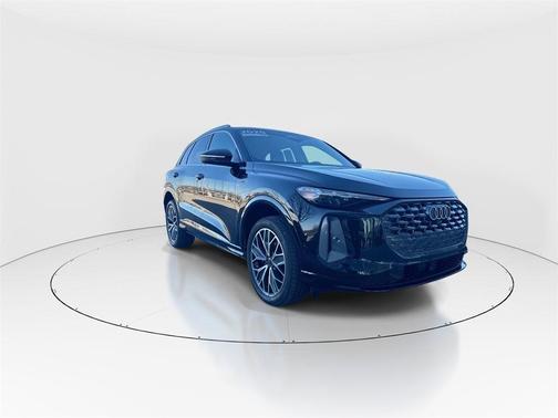 2025 Audi Q5 Premium Plus TFSI quattro S tronic