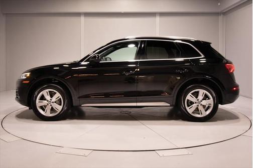 Mythos Black Metallic 2018 Audi Q5 2.0T Premium Plus