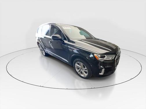 2022 Audi Q7 55 Premium Plus