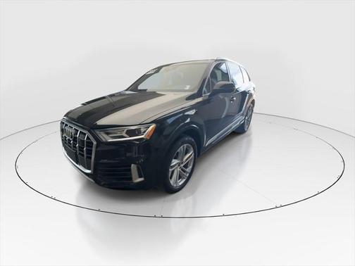 2022 Audi Q7 55 Premium Plus