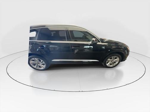 2022 Audi Q7 55 Premium Plus