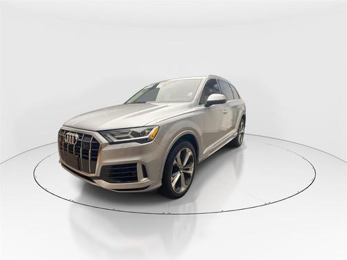 2022 Audi Q7 55 Premium Plus