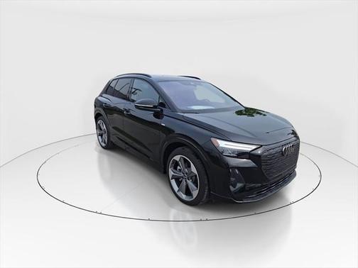 2025 Audi Q4 e-tron Premium Plus 55 quattro