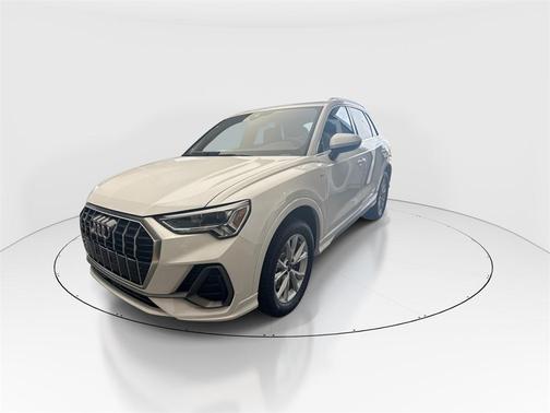 2025 Audi Q3 Premium 45 TFSI S line quattro Tiptronic