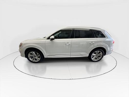 2021 Audi Q7 55 Premium Plus