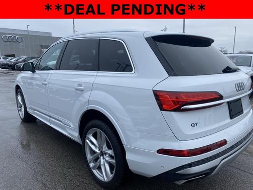 2025 Audi Q7 55 Premium Plus