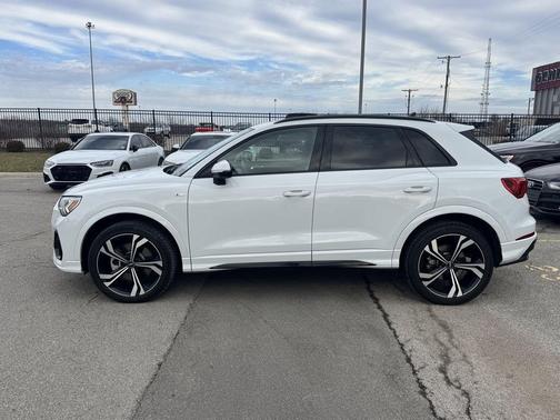 2023 Audi Q3 45 S line Premium Plus