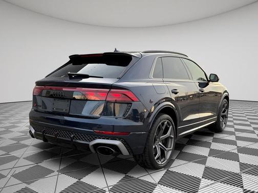 2025 Audi RS Q8 4.0T