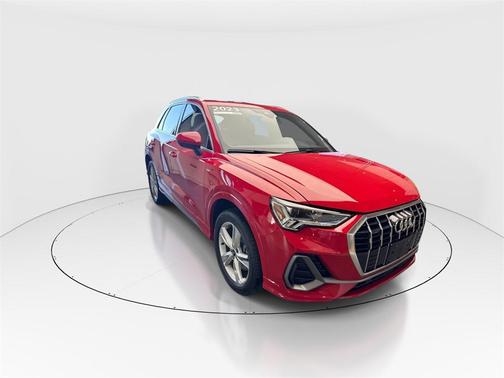 2023 Audi Q3 45 S line Premium Plus