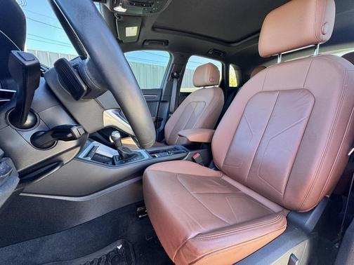 2023 Audi Q3 45 S line Premium Plus