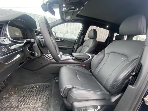 2025 Audi Q7 55 Prestige