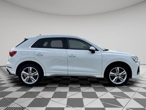 2022 Audi Q3 45 S line Premium Plus