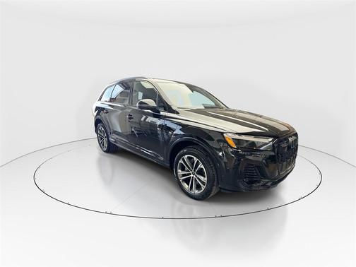 2026 Audi Q7 45 Premium