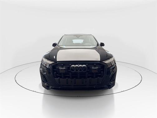 2026 Audi Q7 45 Premium
