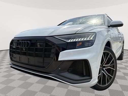 Glacier White Metallic 2023 Audi Q8 55 Premium Plus