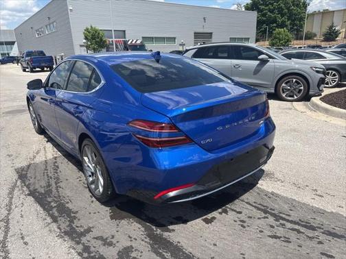 2022 Genesis G70 2.0T AWD