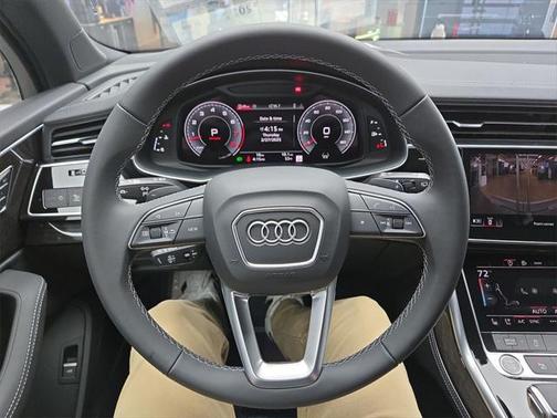 2025 Audi Q7 55 Premium Plus