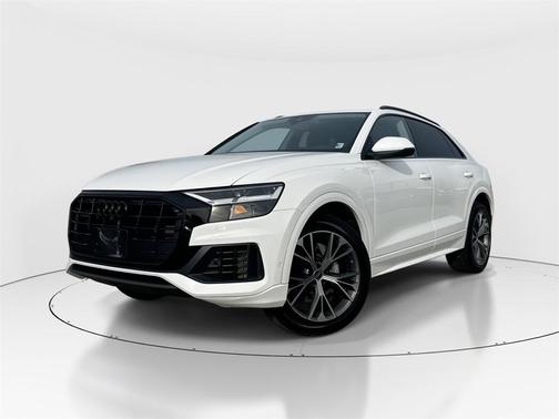 2022 Audi Q8 55 Premium