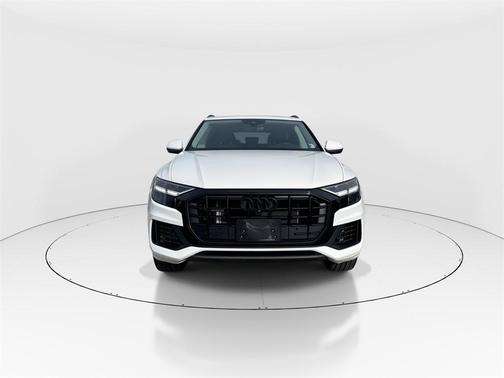 2022 Audi Q8 55 Premium