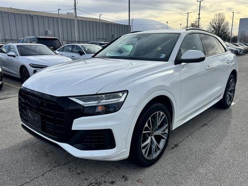 2022 Audi Q8 55 Premium