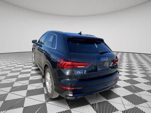 2022 Audi Q3 45 S line Premium Plus