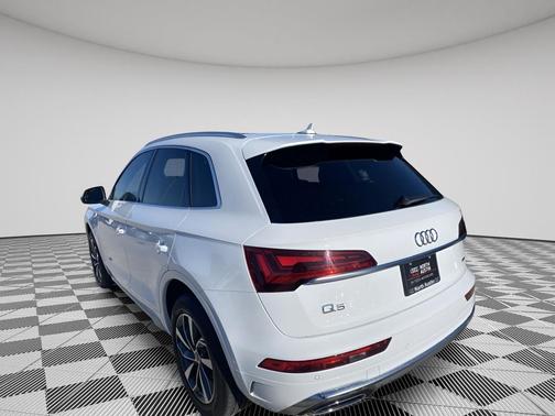 2023 Audi Q5 45 S line Premium Plus