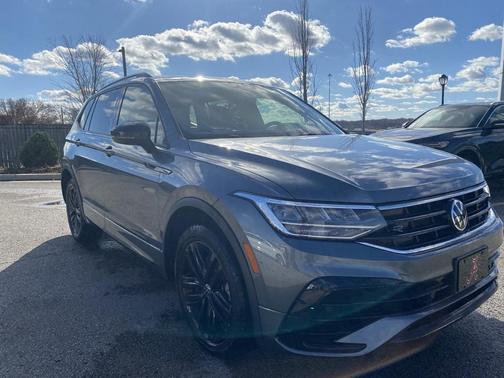 2022 Volkswagen Tiguan 2.0T SE R-Line Black