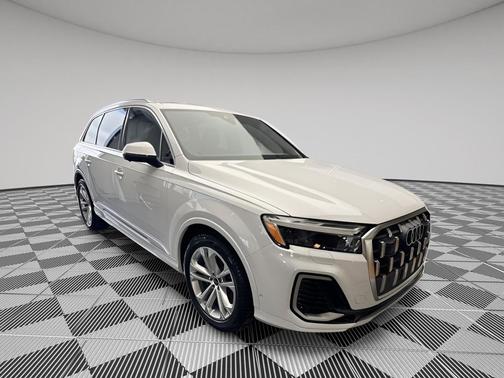 2026 Audi Q7 55 Premium Plus